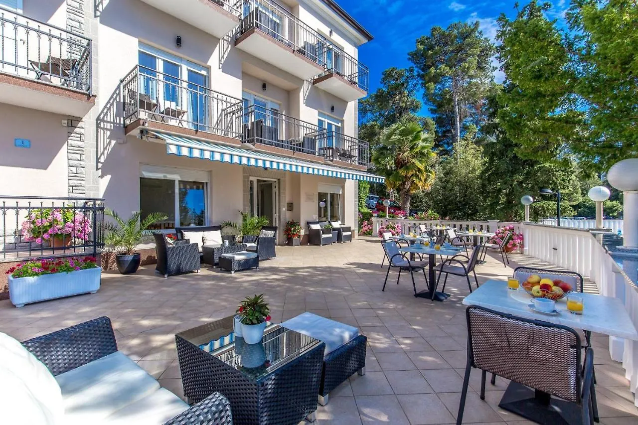 Apartments & Rooms Milcetic D Malinska 0*,  Kroatien